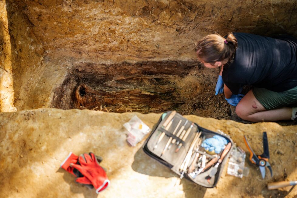 Prace w wykopie archeologicznym (fot. D. Frymark / CMJW)