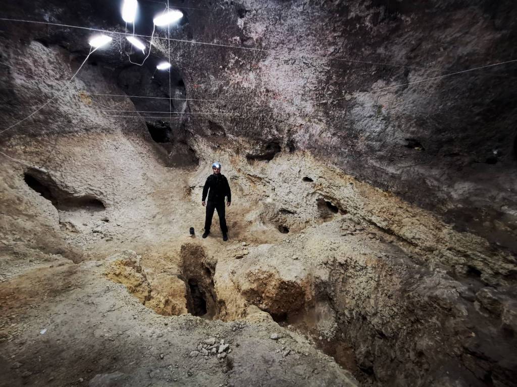 jaskinie zamek olsztynski
