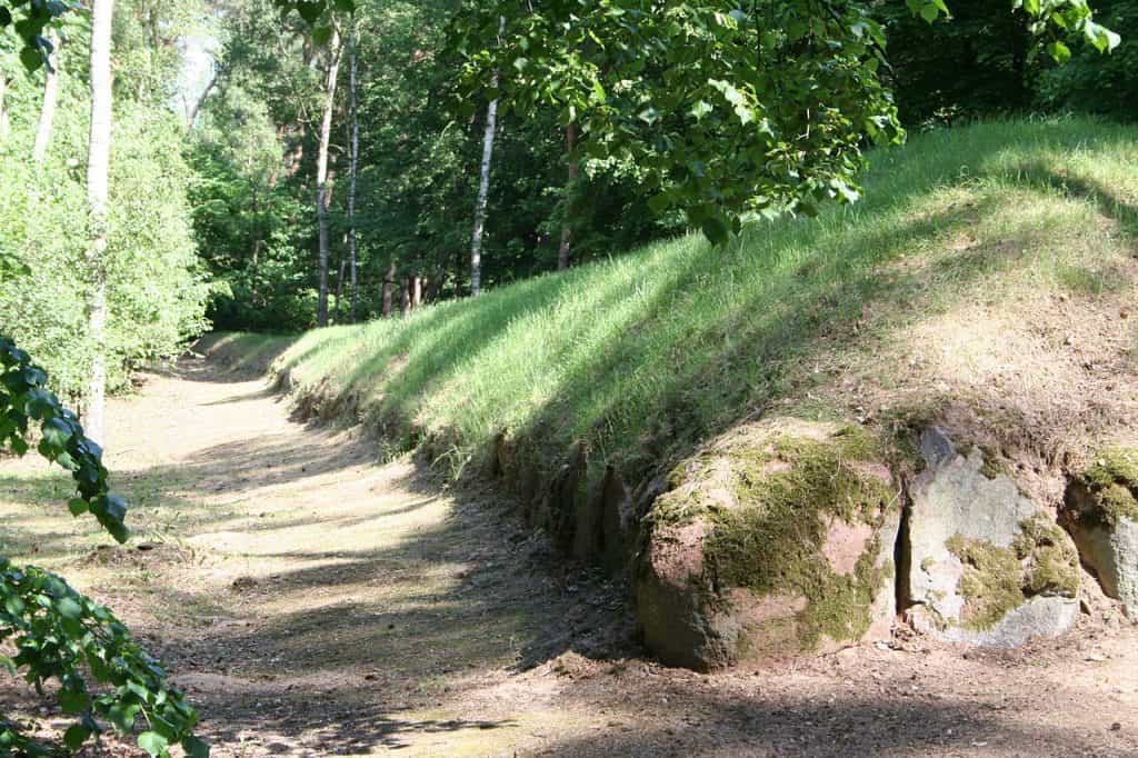 Kurhan megalityczny nr 2 w Wietrzychowicach