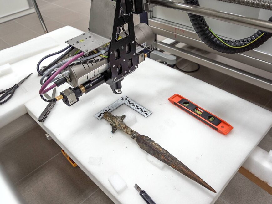 Odkryte włócznie datowane są przełom X i XI wieku