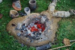 Ryzyko uszkodzenia formy przy kontakcie z roztopionym metalem sprawiło, że część badaczy sugerowała inne zastosowania form metalowych