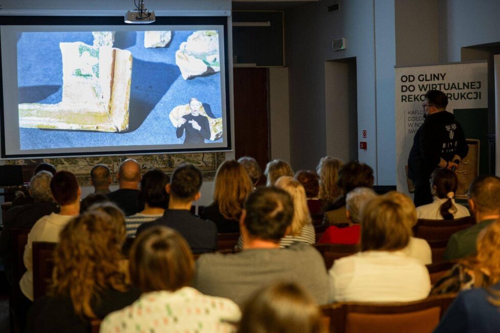 Prezentacja projektu digitalizacji kafli piecowych w Muzeum Śląska Opolskiego.