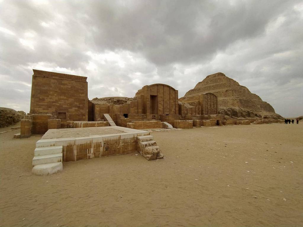 Zespół grobowy Dżosera w Sakkarze