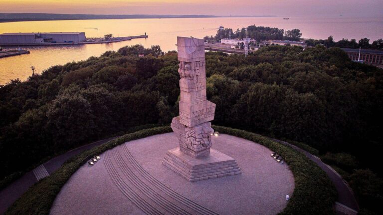 W trakcie prac przeprowadzonych przez saperów na terenie półwyspu Westerplatte w Gdańsku odkryto 49 przedmiotów niebezpiecznych i ponad 180 historycznych artefaktów